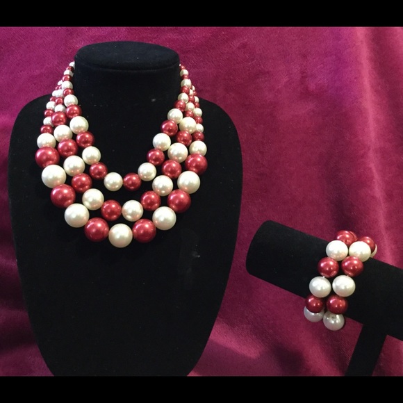 “Delta” Necklace and Bracelet Set - Picture 1 of 1